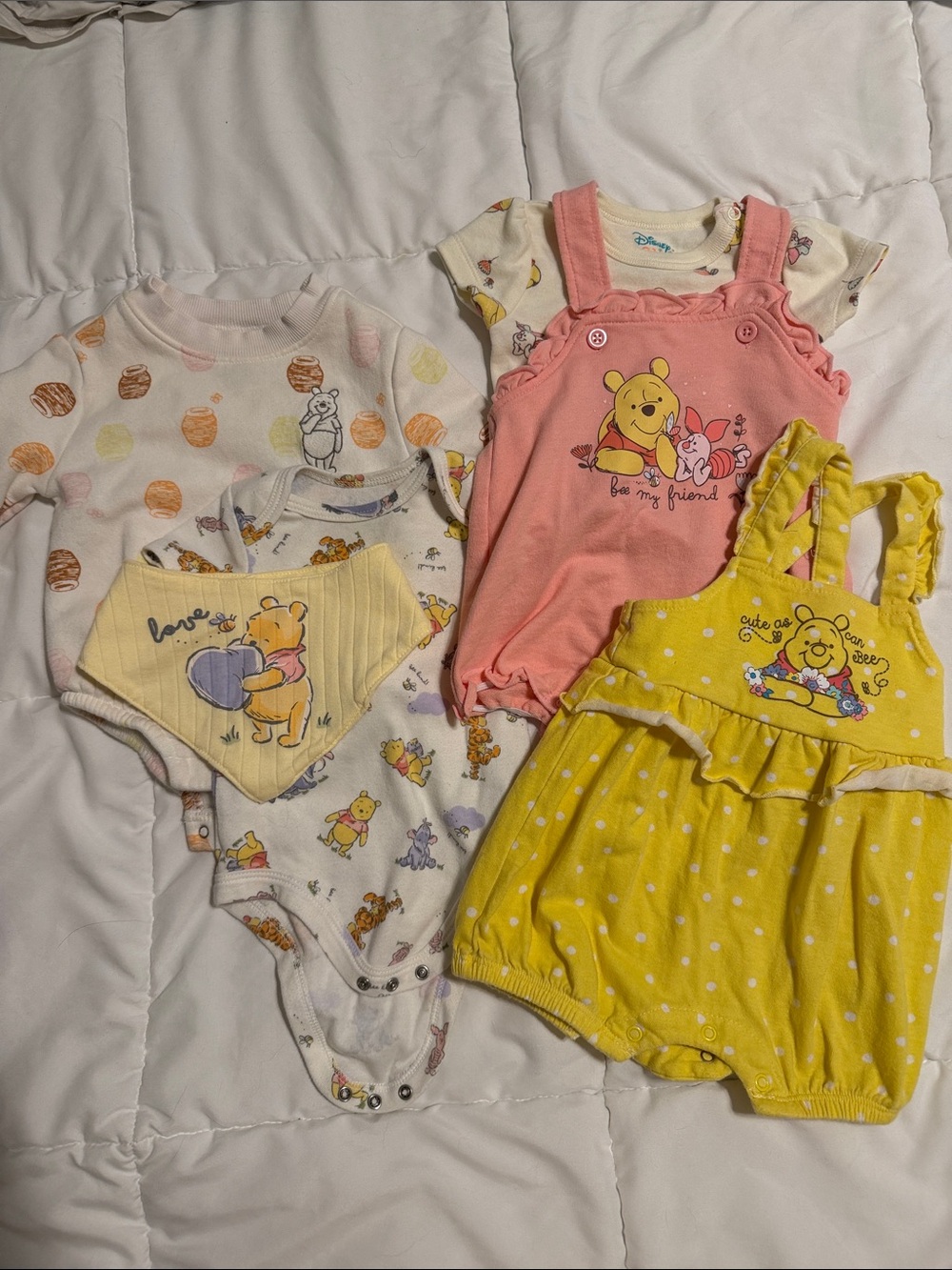 Set of Disney Baby Girls' Winnie the Pooh outfits Size 0-3 month